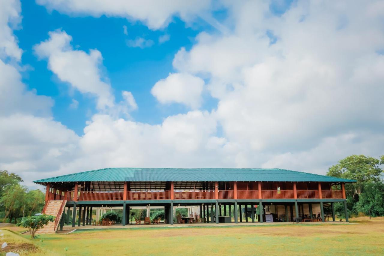 Kayjay Wild Wilpattu Hotel Buitenkant foto