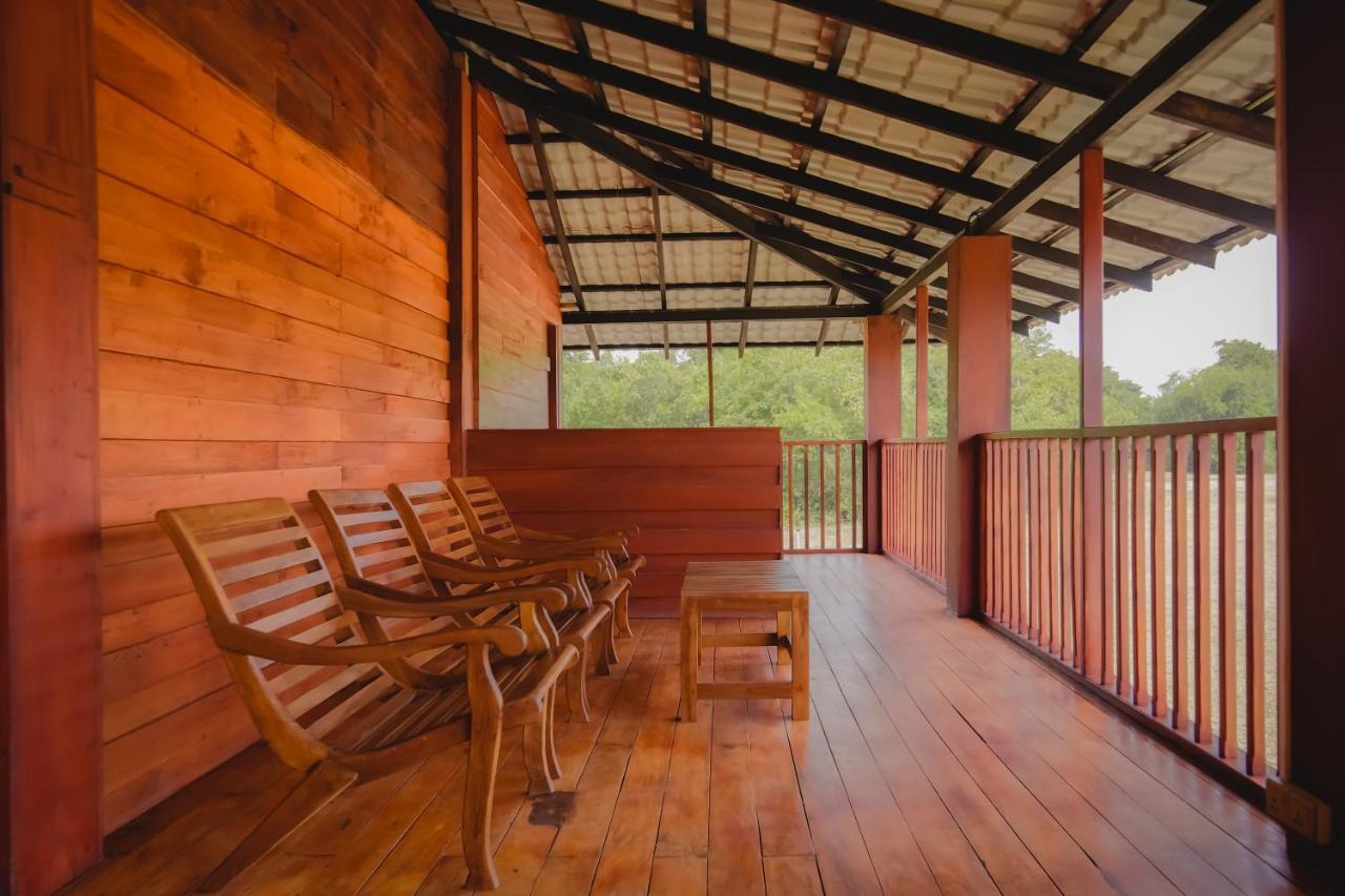 Kayjay Wild Wilpattu Hotel Buitenkant foto