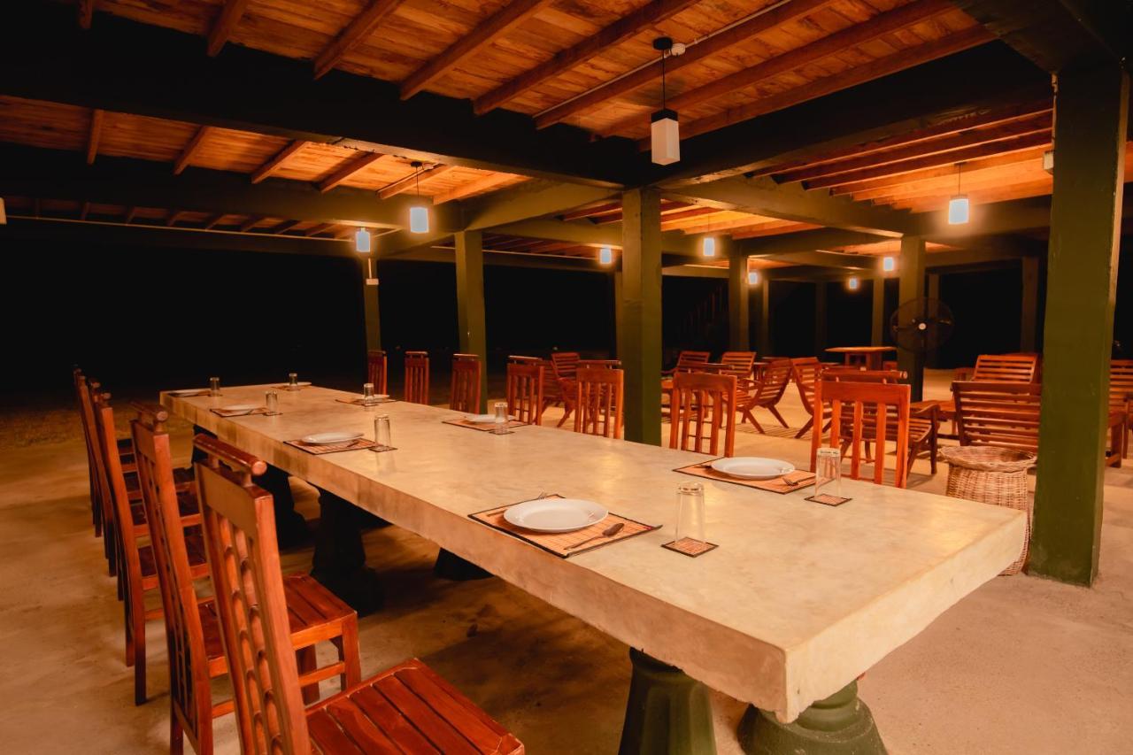 Kayjay Wild Wilpattu Hotel Buitenkant foto