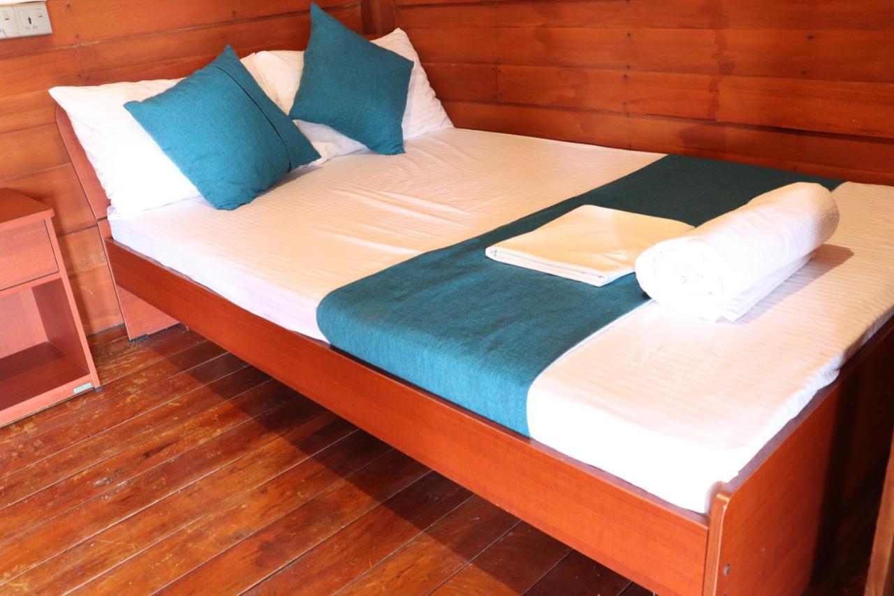 Kayjay Wild Wilpattu Hotel Buitenkant foto