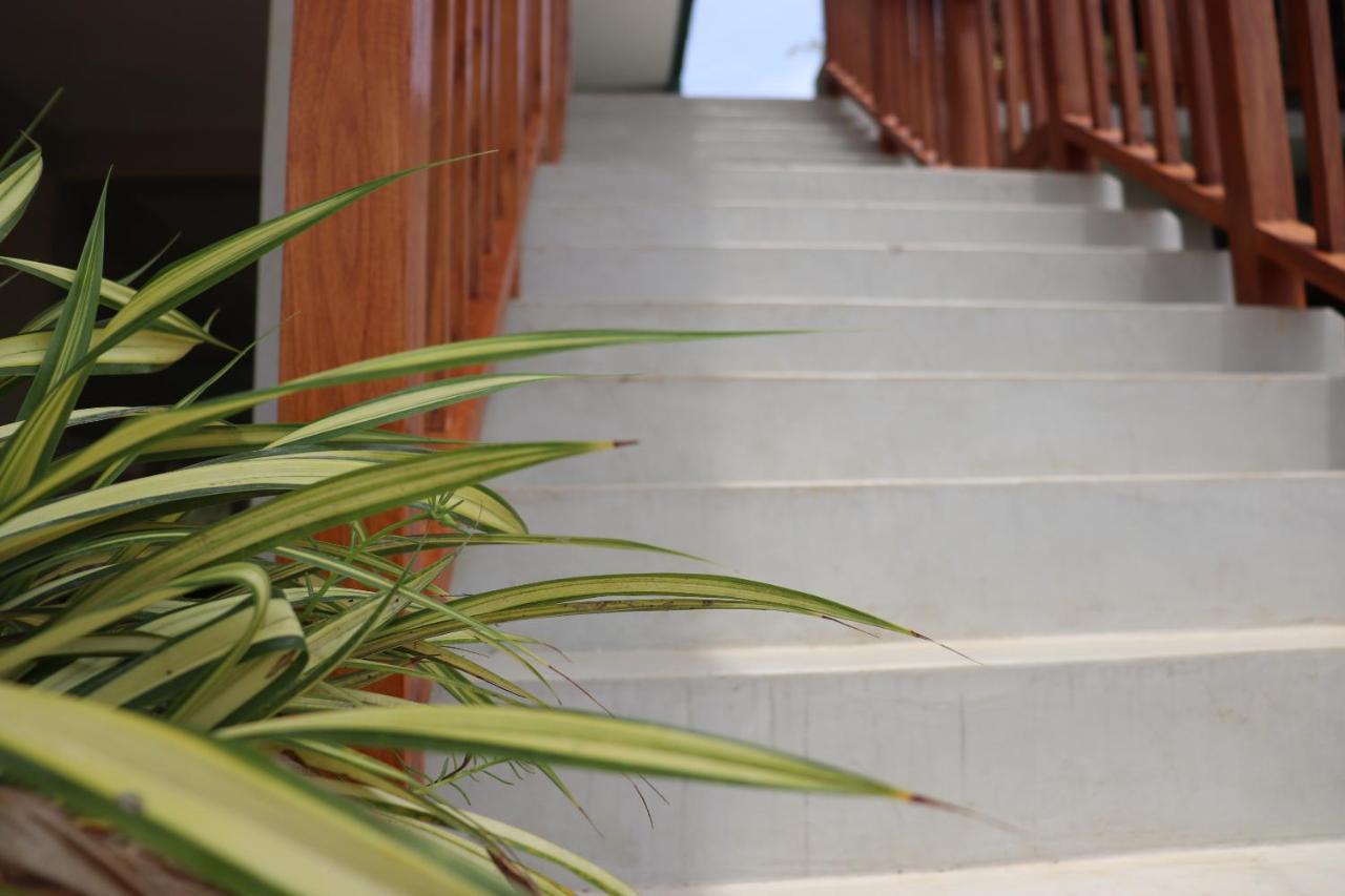 Kayjay Wild Wilpattu Hotel Buitenkant foto